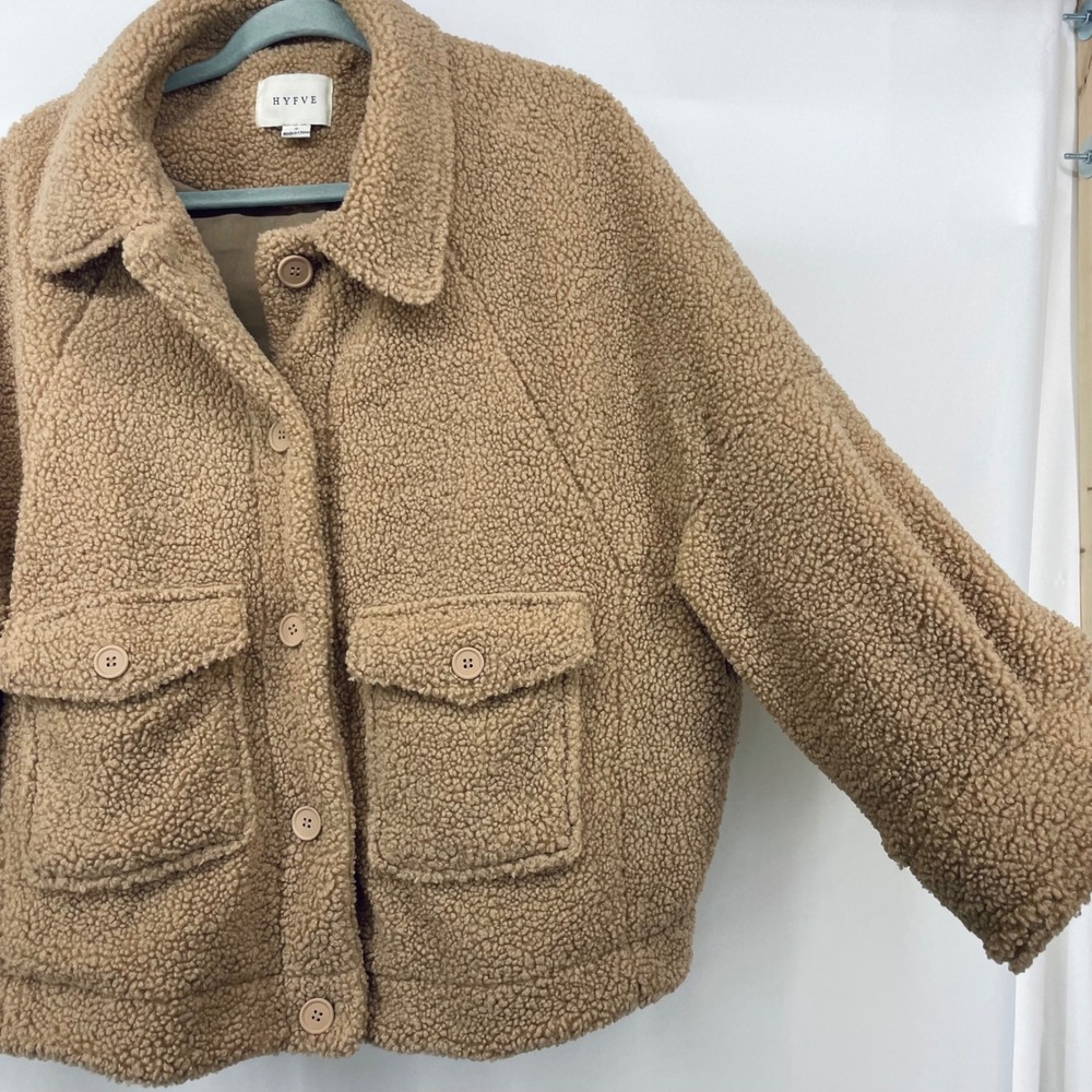Hyfve Women Size‎ Small Teddy Sherpa Jacket Tan Brown Button Front Cabin Core - Picture 7 of 8